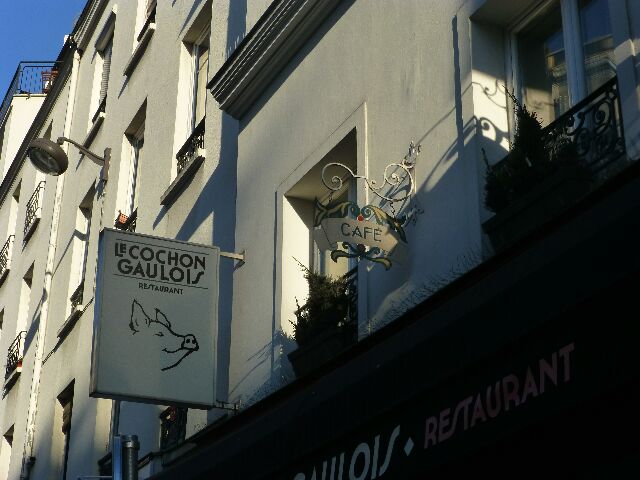 L'enseigne © DC