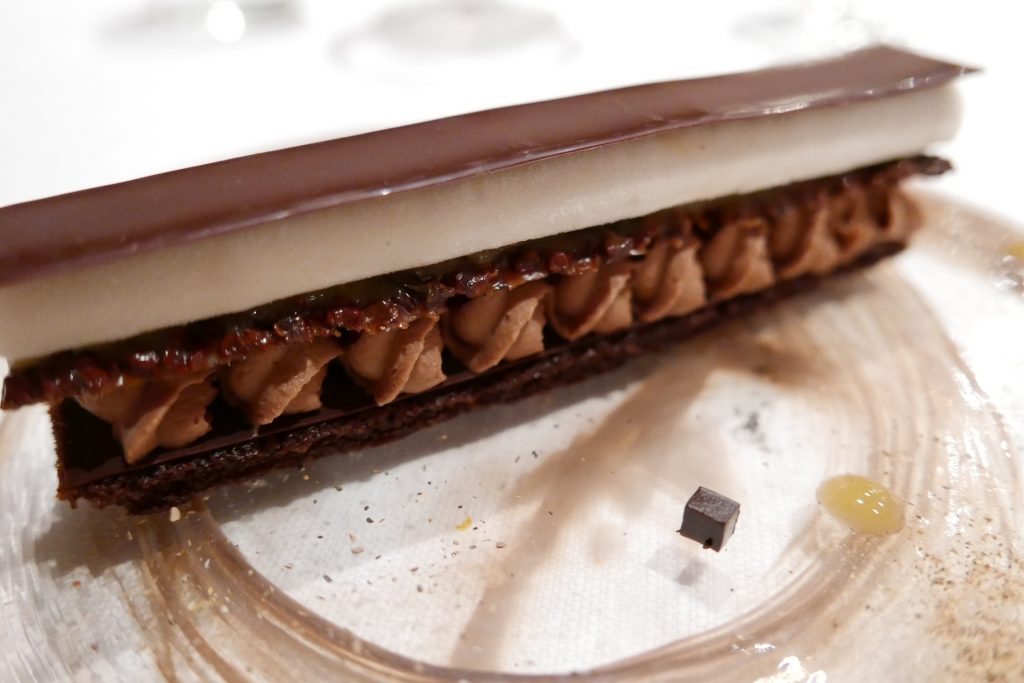 Feuille à feuille chocolat et mélèze © GP