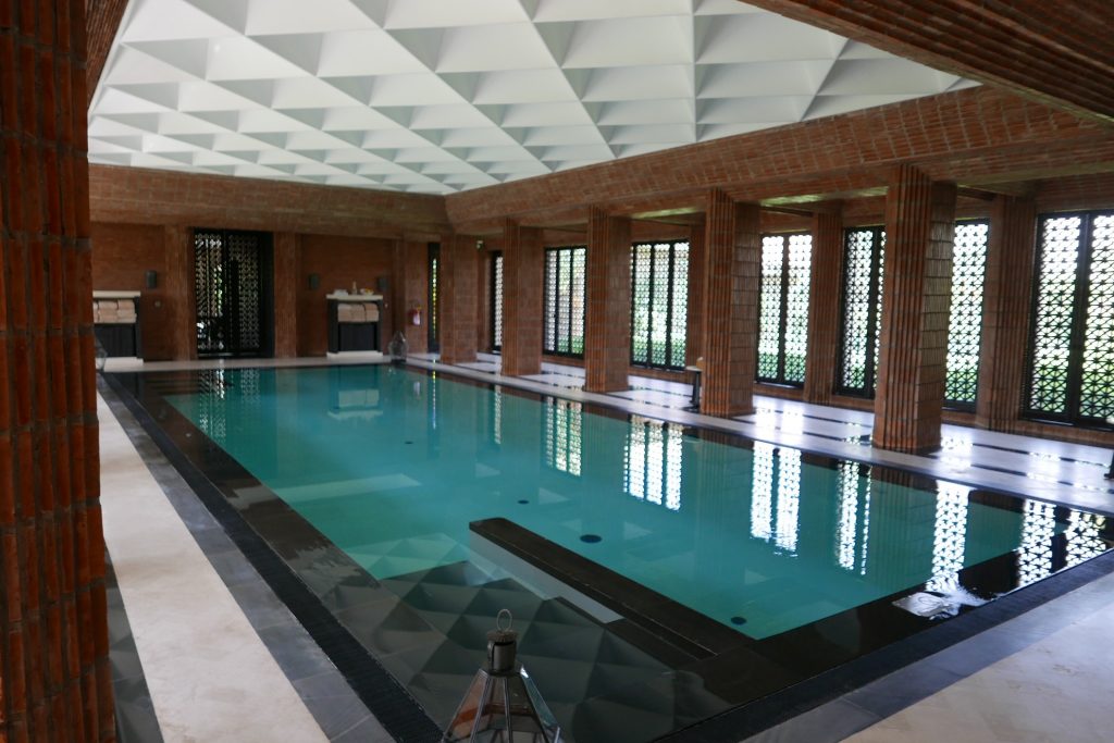 Piscine couverte © GP