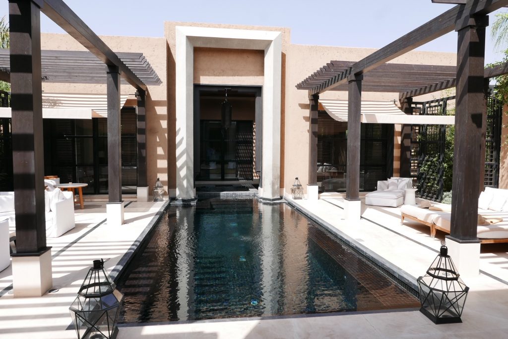 Piscine d'une villa © GP