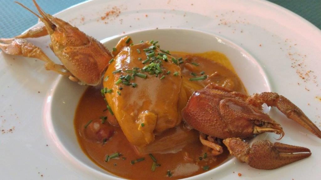 Quenelles de volaille aux écrevisses © AA