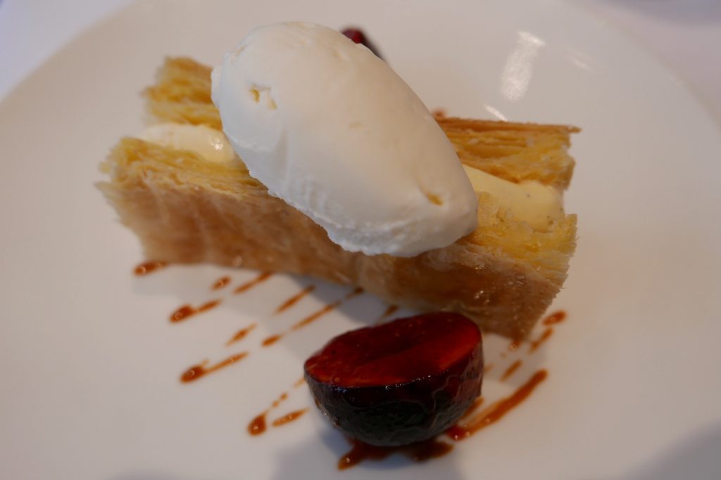 Millefeuille aux figues et glace cannelle © GP