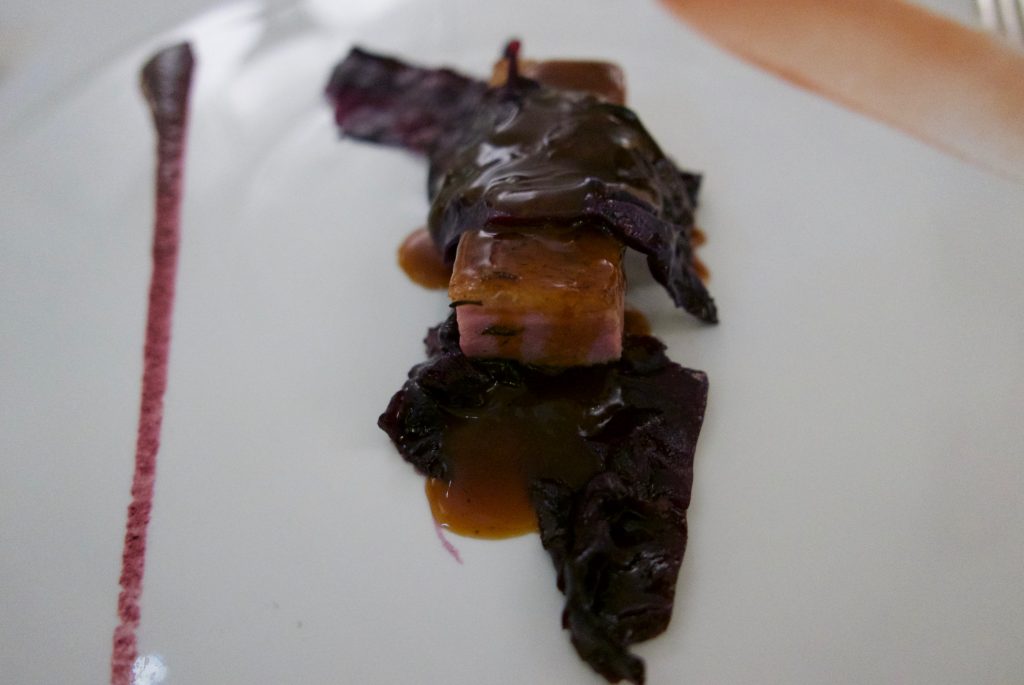 Canard, chou rouge, hibiscus © GP