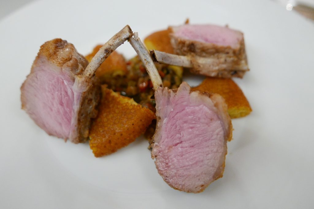 Carré d'agneau, socca, ratatouille © GP