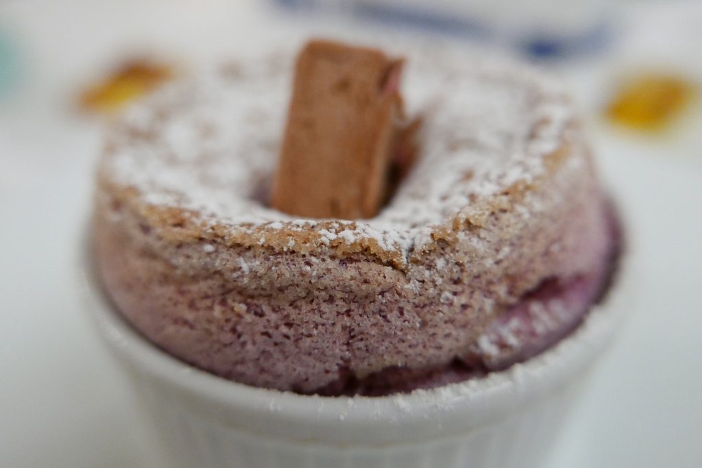 Soufflé au cassis © GP