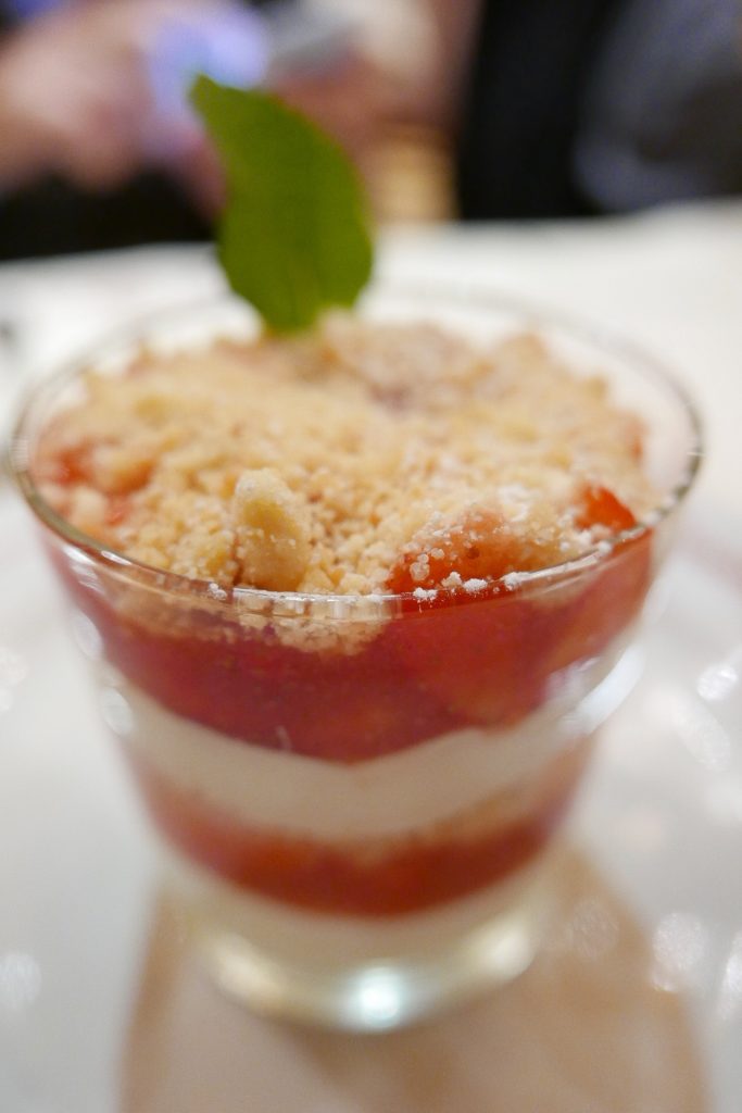 Crumble aux fraises © GP