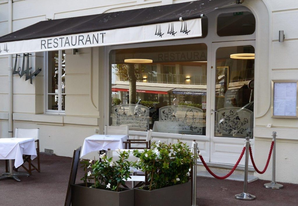 La façade © AA