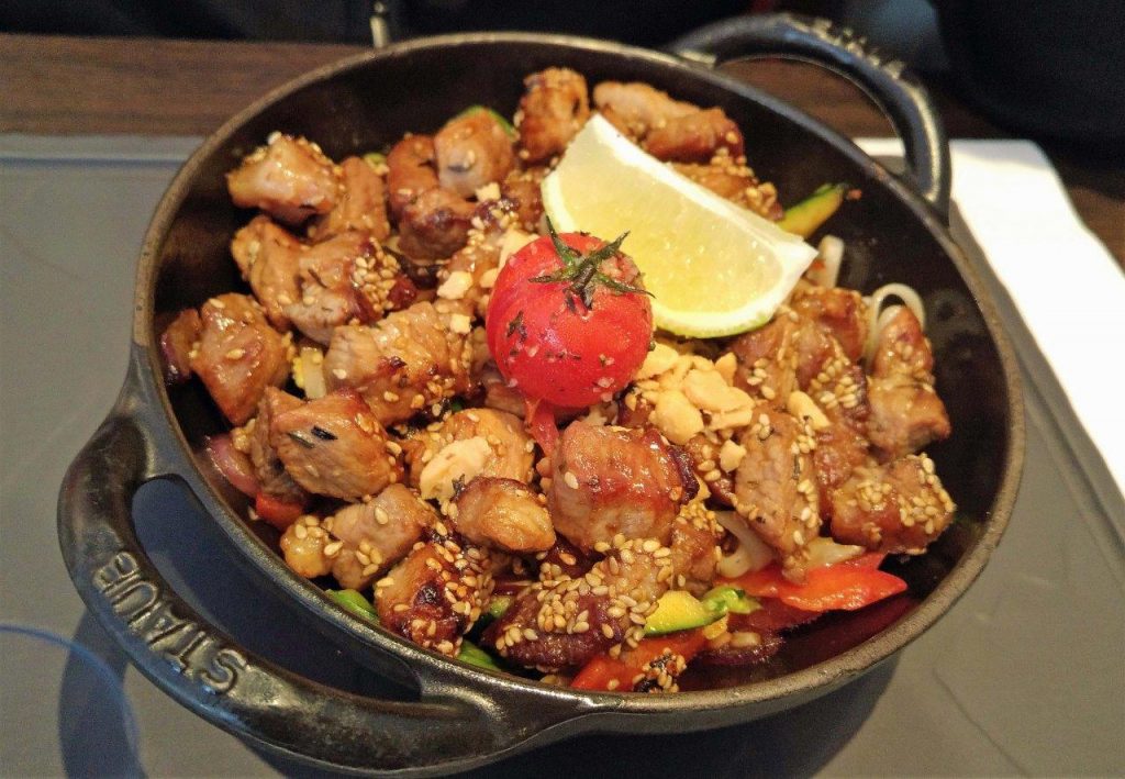 Porc de montagne laqué © AA