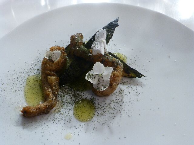 Avocat, cuisses de grenouilles © DC