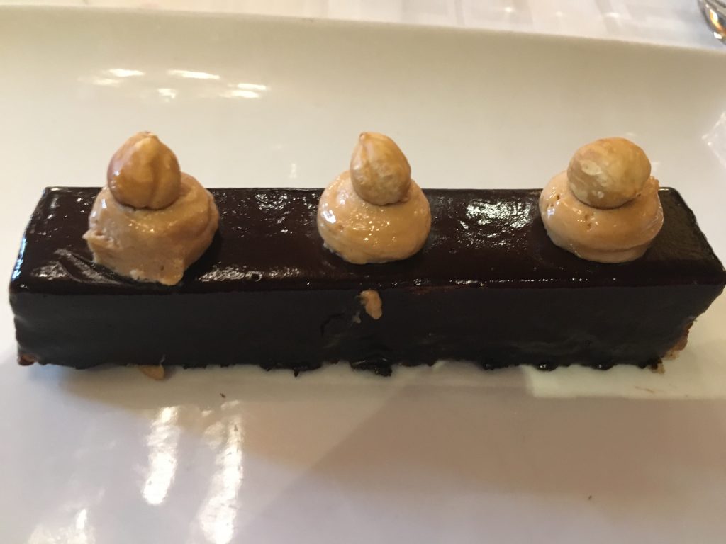 Entremet chocolat/craquant pralin © GP