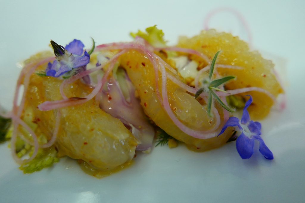 Langoustines marinées aux noisettes grillées © GP