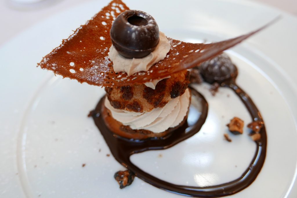 Religieuse chocolat praliné © GP