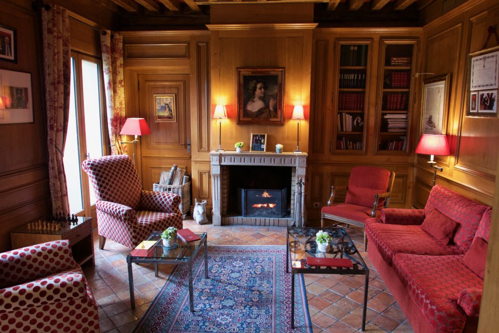 Salon avec cheminée © GP