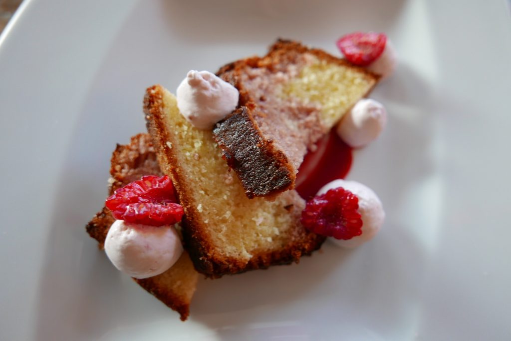 Cake marbré aux framboises © GP