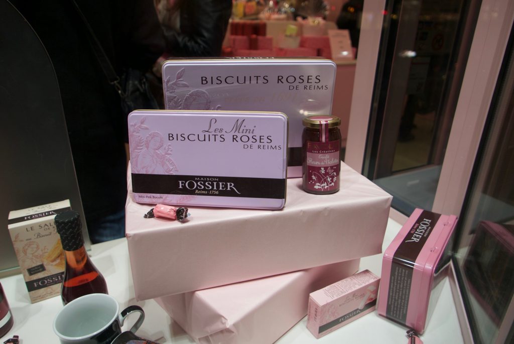 Boîtes roses © GP