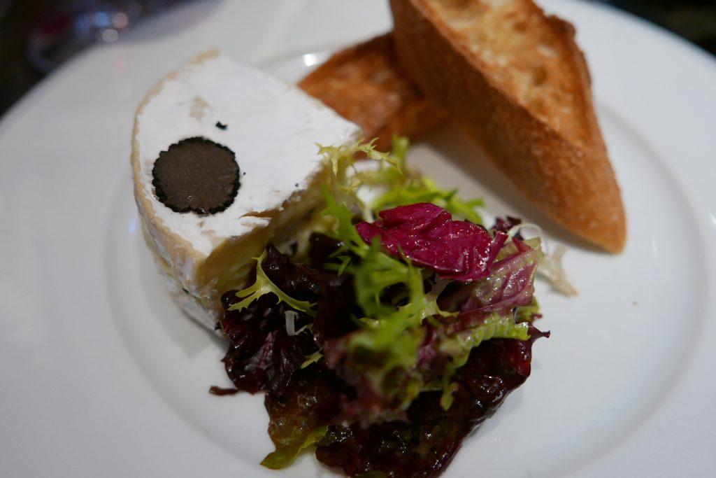 Camembert affiné à la truffe © GP