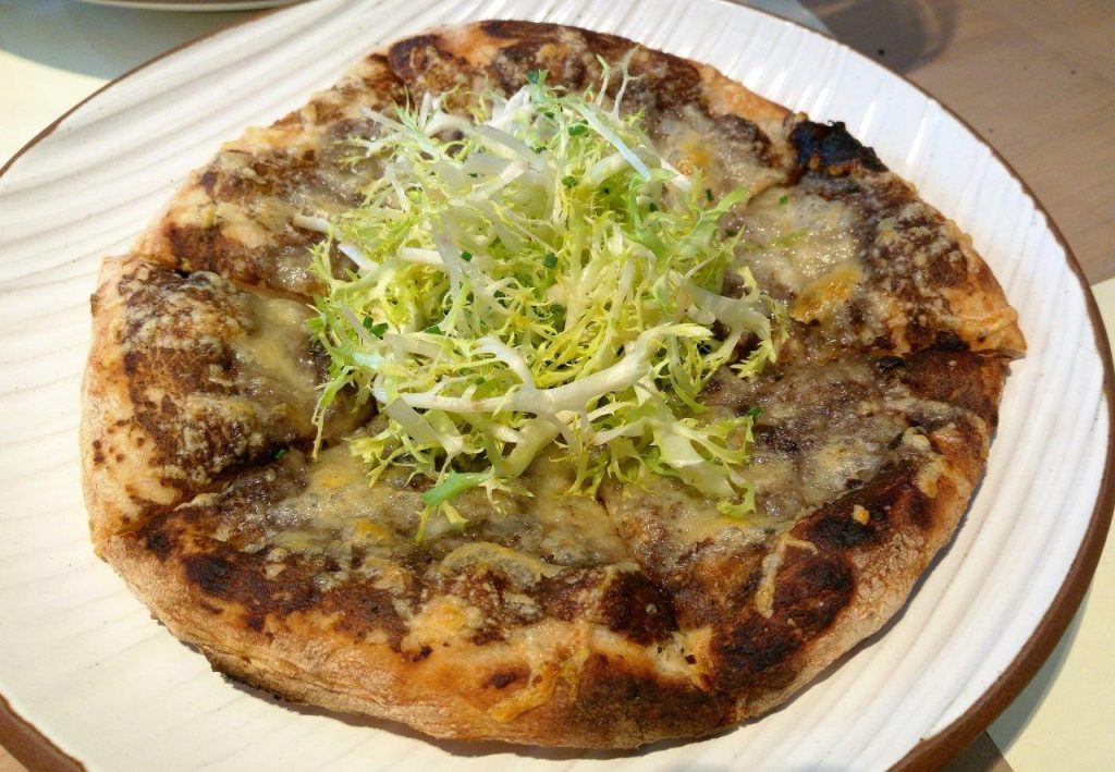 Pizza aux truffes © AA
