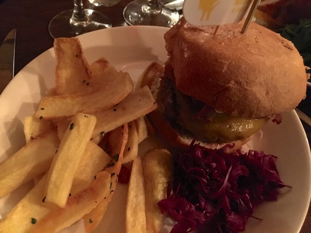 Bacon cheese burger © GP