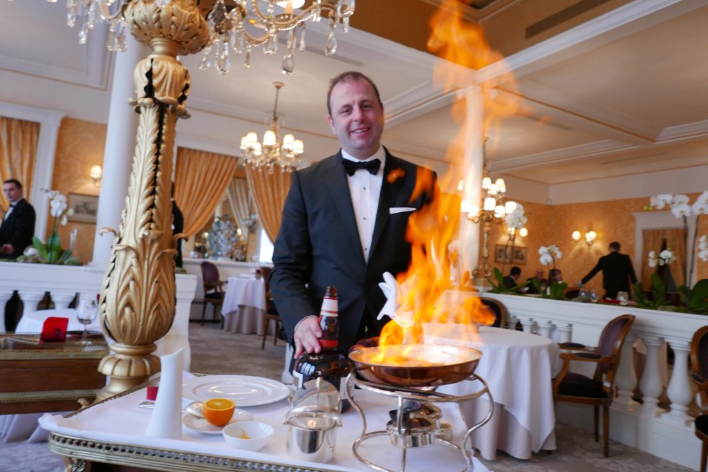 Flambage des crêpes Suzette © GP