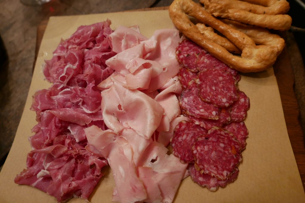 Planche de cochonnailles © GP