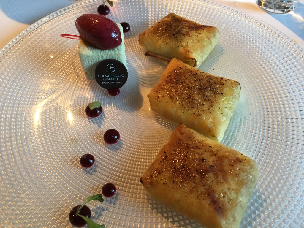 Les traditionnelles crêpes soufflées au kirsch © GP