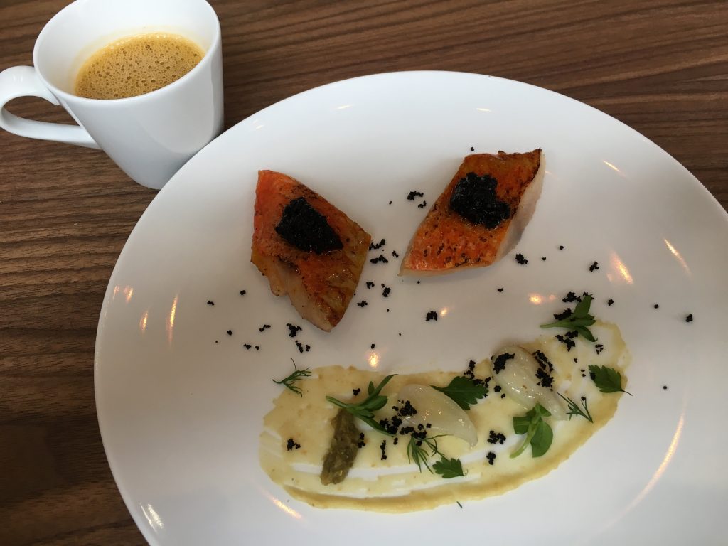 Rouget, condiment, bisque © GP