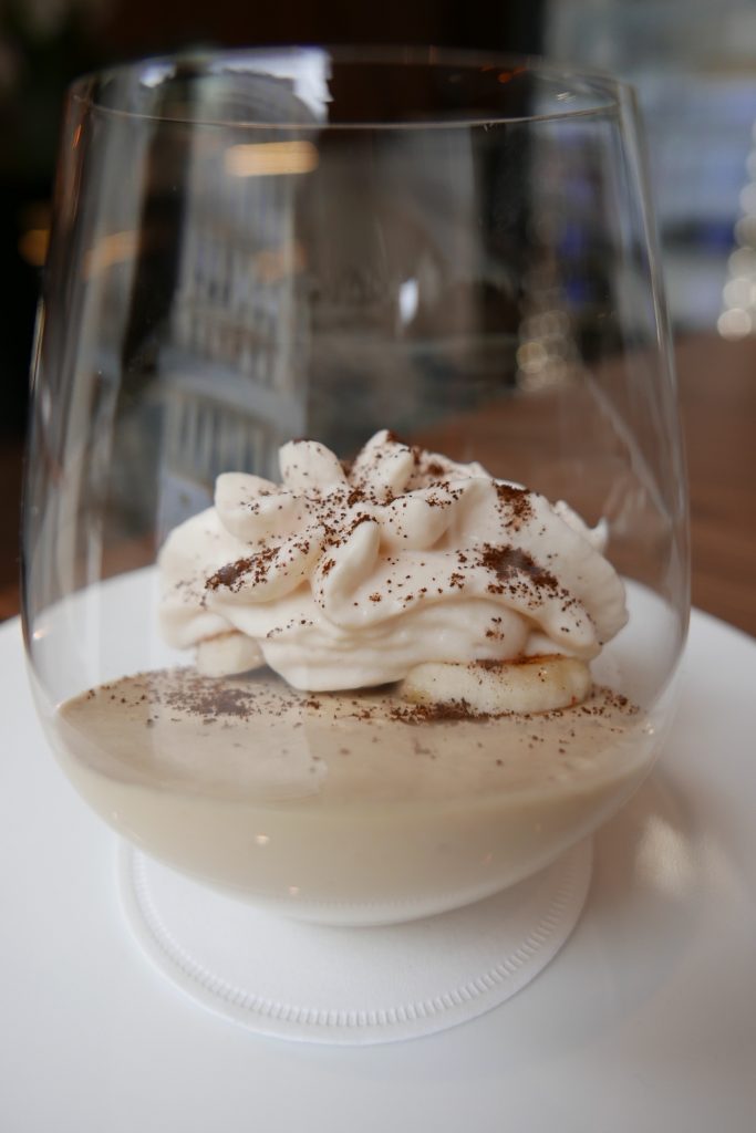 Crème brûlée café, mousse lait banane © GP