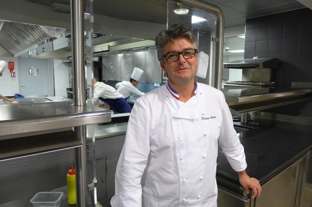 Les chuchotis du lundi: Ducasse soutient Taste of Paris, Omnivore vs Fooding, Marx dans l’espace, les Mavro à la Muette, Delarbre revient, le mystère Aniès, Mère Brazier: l’épicerie aussi, Roth dans la plus belle gare de France, Rouillard remplace Mulot, Rodriguez reprend Jamin