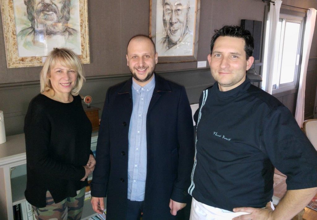 Mougins : une auberge lunaire, gourmande et littéraire