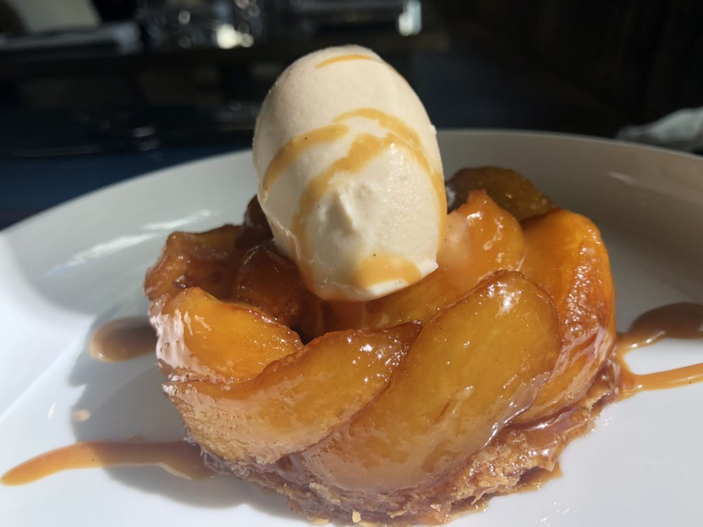 Tarte aux pômmes, glace dulce de leche © GP