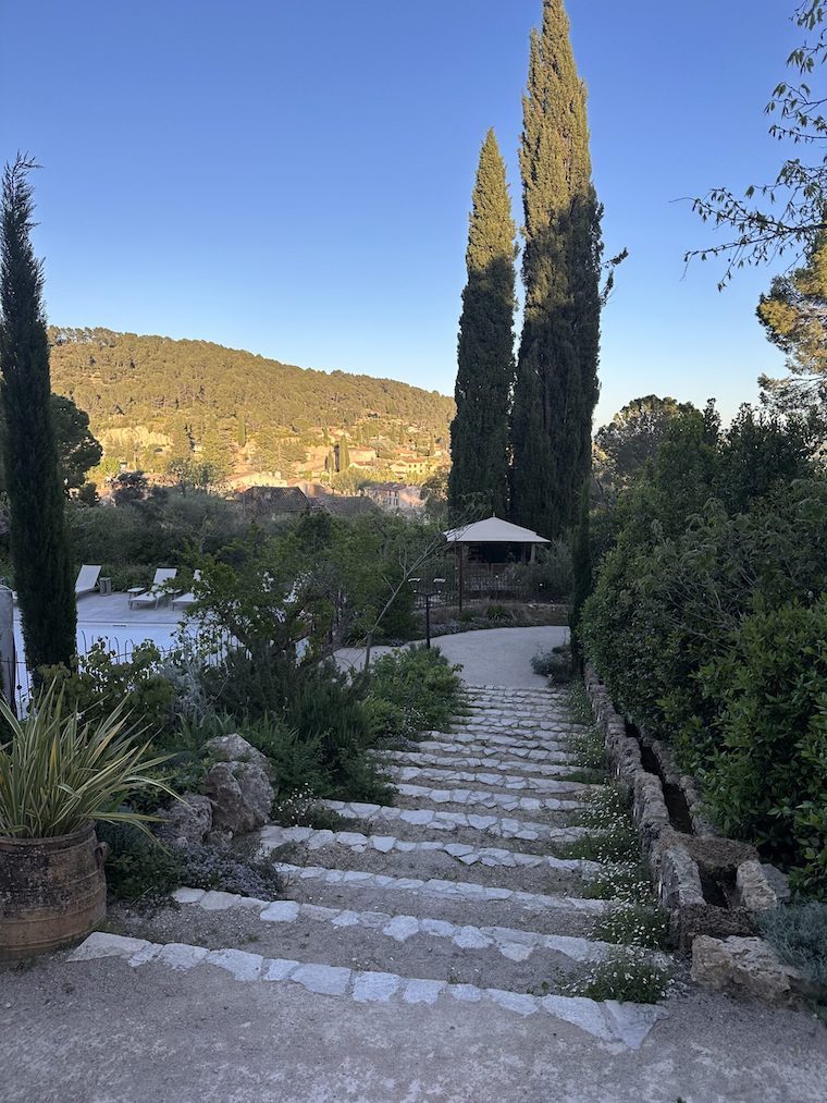 Chemin au jardin © GP