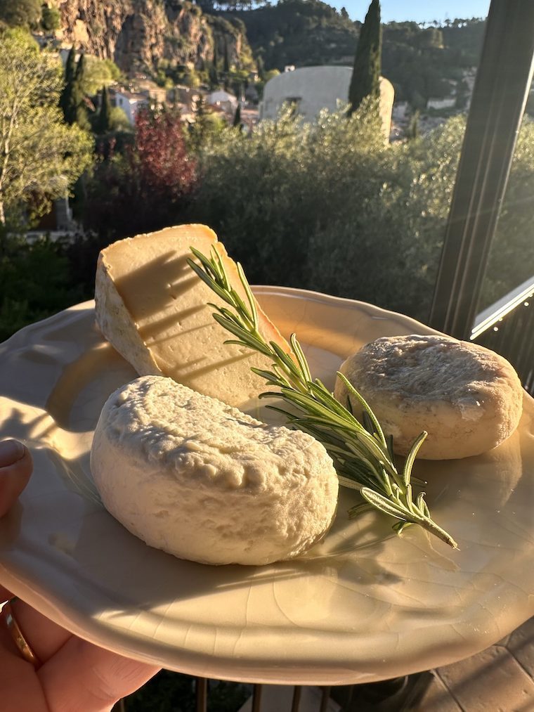 Fromages du petit déjeuner © GP