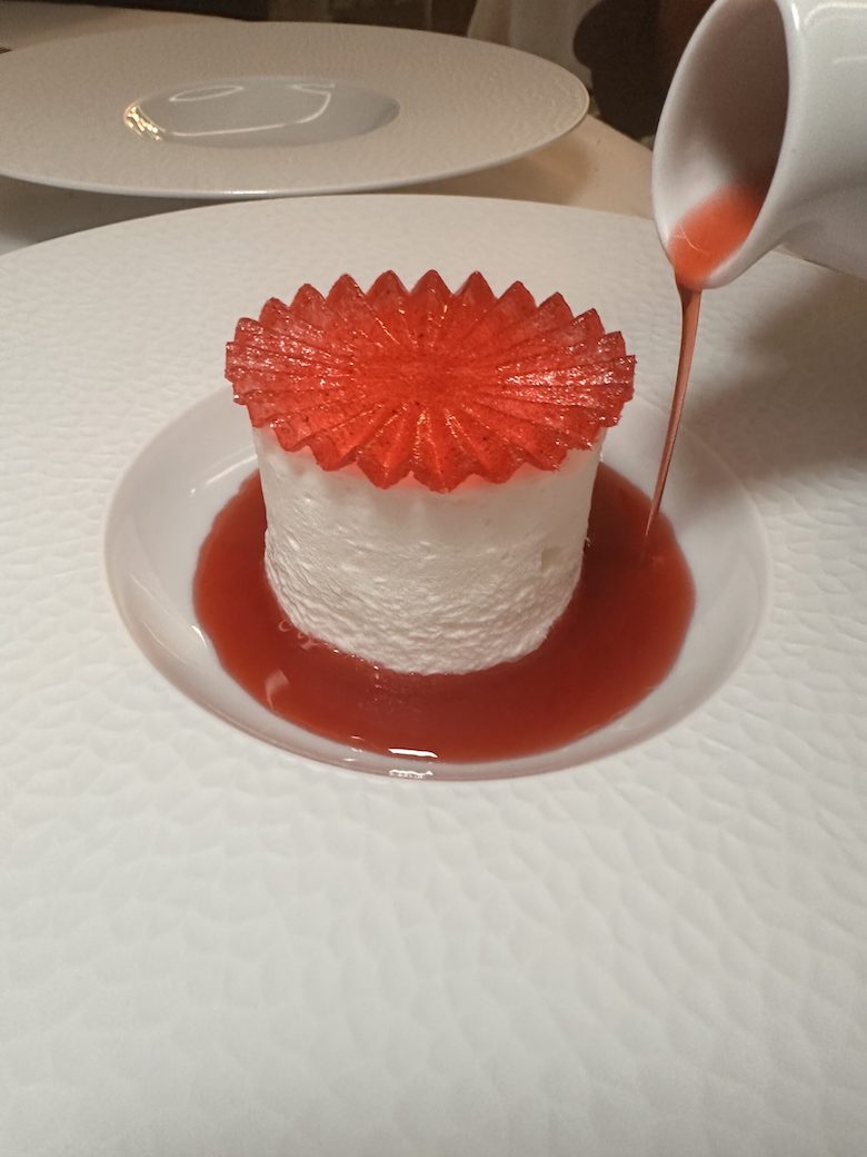 Ile flottante à la fraise © GP