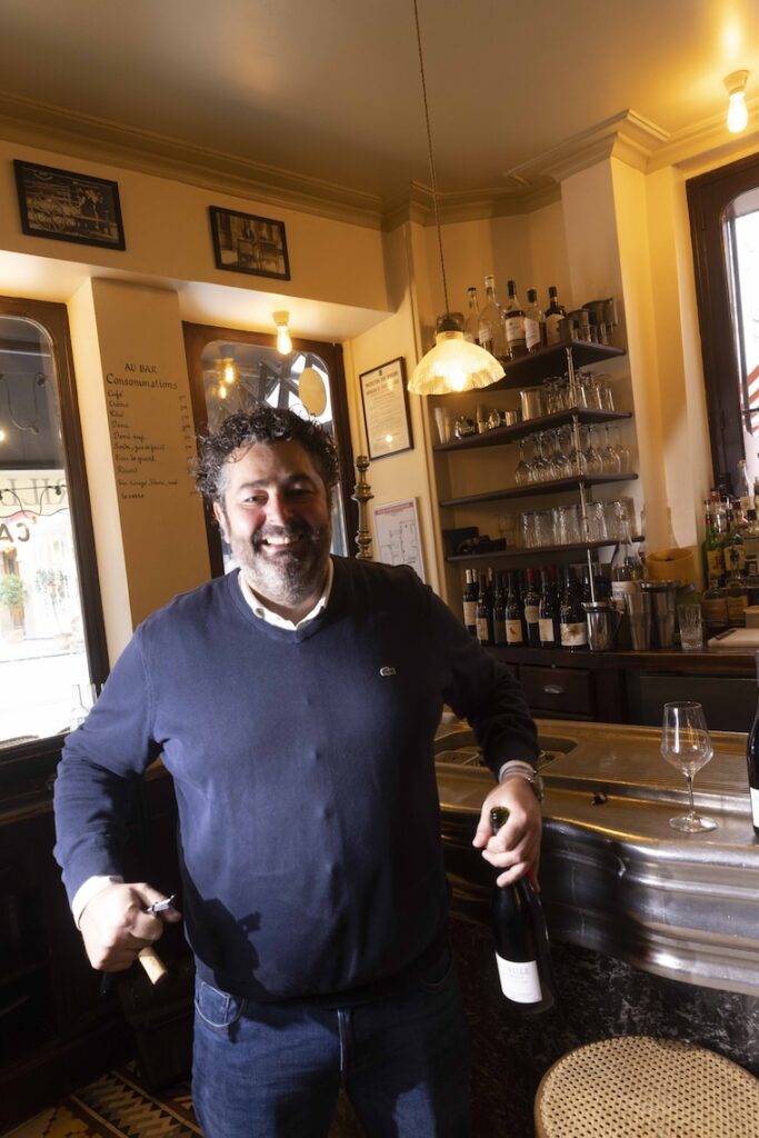 Laurent Nègre au comptoir © MR