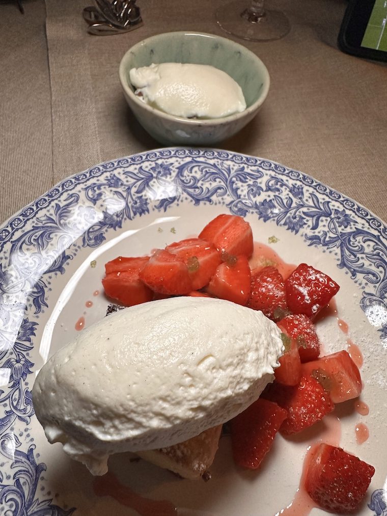 Pain perdu aux fraises © GP