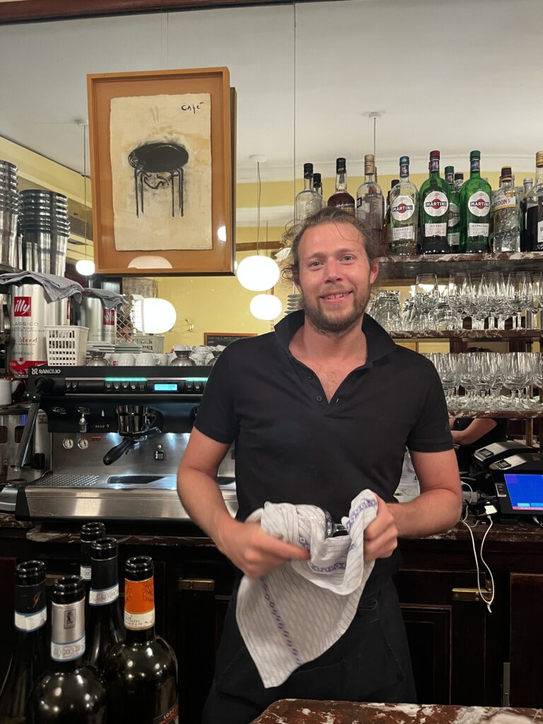 Alessandro Fiot au service © BB