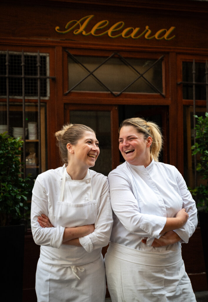 Lisa Desforges & Kelly Jolivet © BC