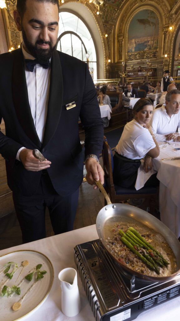 Service des asperges © MR