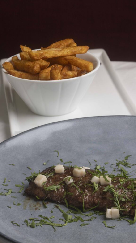 Hampe de boeuf, frites maison © MR