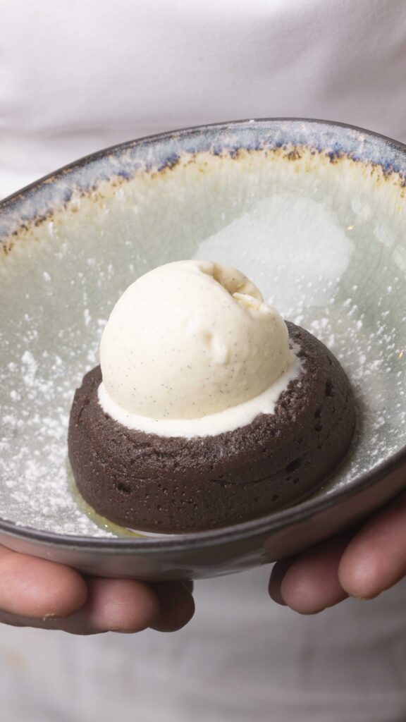 Moelleux au chocolat & glace vanille de Madagascar © MR