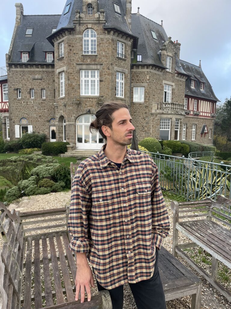 Hugo Roelinger et le château Richeux © GP