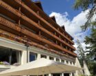Crans-Montana : dernier déjeuner au Royal, avec les Alpes en grand écran